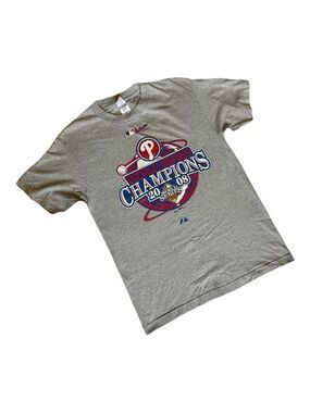 PHILLIES 2008 World Series Champions t-shirt size medium